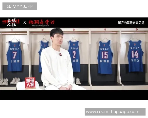 媒体人称杨瀚森在CBA锻炼出八块腹肌NBA教练建议他增加体重以适应比赛